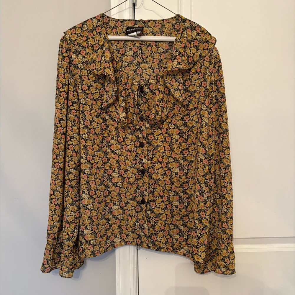 Vintage Notations Black Floral Ruffle-Trim Button Front Blouse
